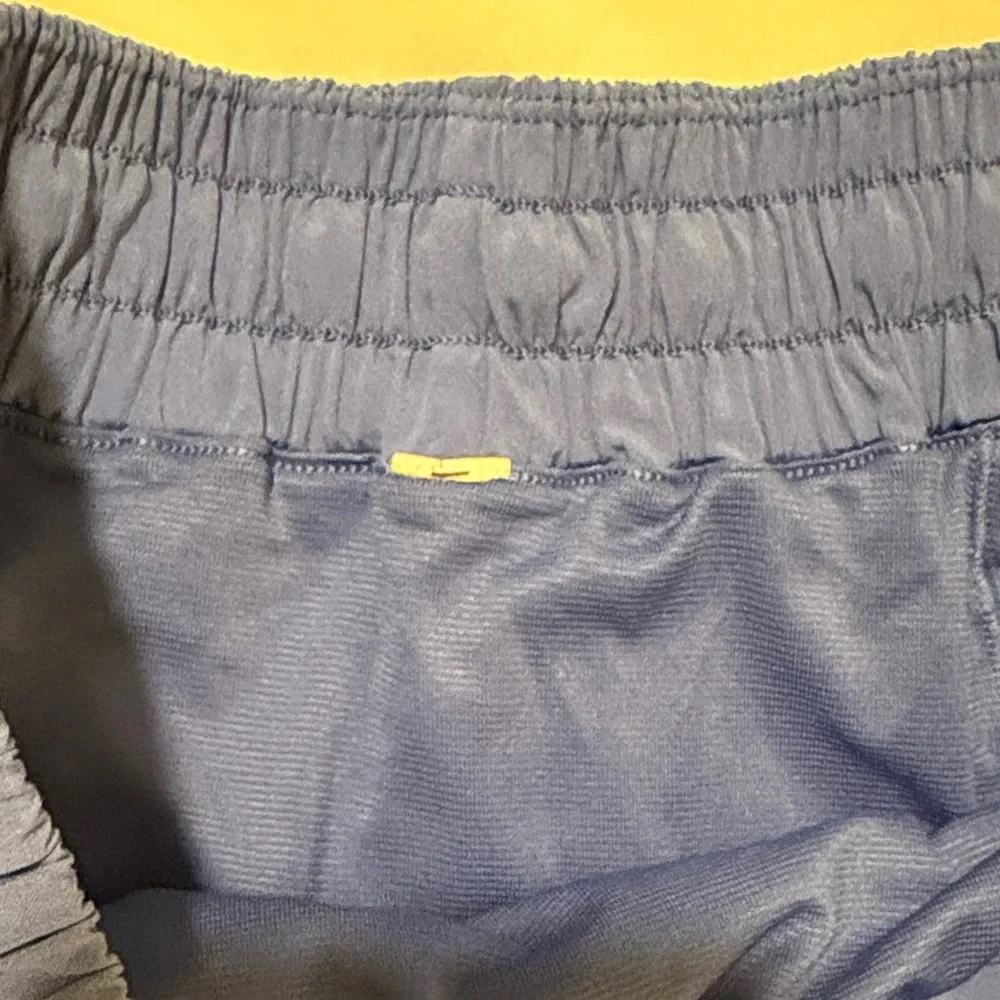 5 pairs of Lululemon Hotty Hot shorts - Multiple Colors - Picture 11 of 11